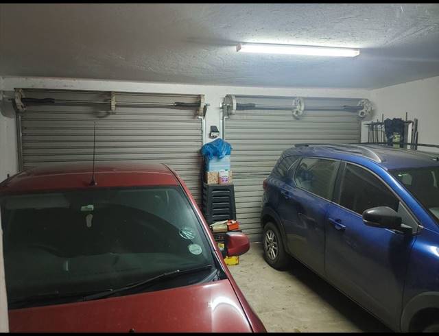 2 BEDROOM APARTMENT FOR SALE IN GLEN MARAIS